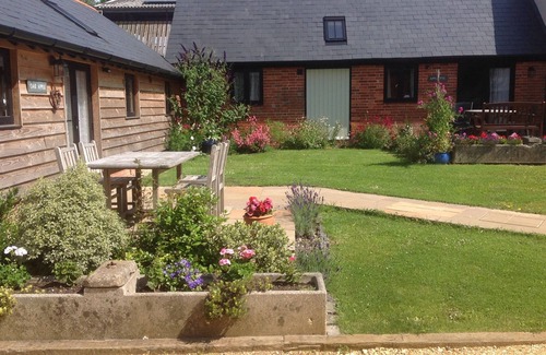 Plaitford House | Apple Pye - Converted Barn In An Attractive Courtyard On Our Family Stockfarm