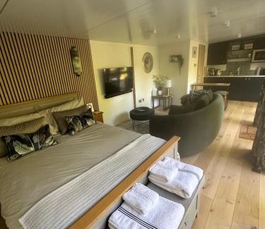 Taunton Apartment | Apple-tree lodge