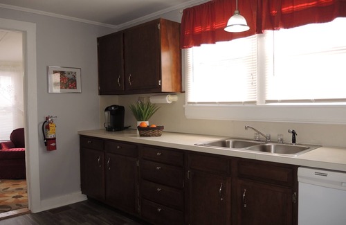 West End House | Apple Tree Oneonta NEW Renovation, Under 1 mile to All Star Village, 2 bdrm home