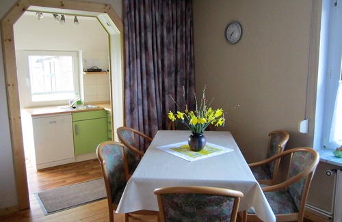Hohenfelde House | approx. 100 m² for 2-6 persons, Wlan, winter garden, fenced property