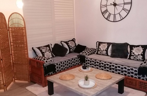 Rouvroy Apartment | Appt L'oriental 50m2 Avec Terrasse et Parking Privé