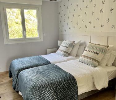 Saint-Cast-le-Guildo Apartment | Appt Vue Mer Exceptionnelle Triple Expo - 70m 2ch - Rénové