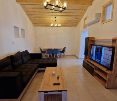 Agros Apartment | Aprosmeno Jacuzzi House 4