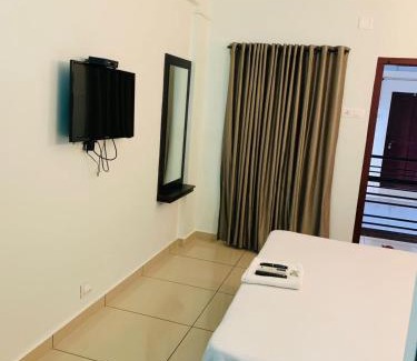 Perintalmanna Hotel | Apsara Residency