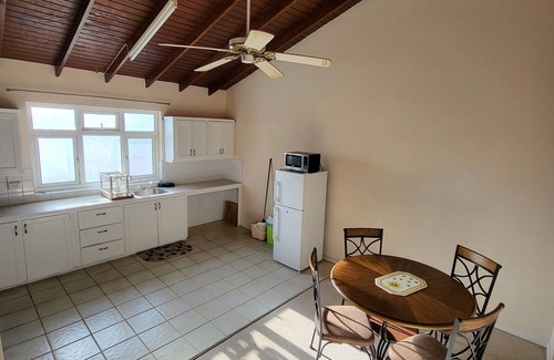 Enterprise Apartment | Apt 5, 2 Bedroom, Cotton Bay, Surfer's Bay, Miami & Silver Sands, Cafe Luna