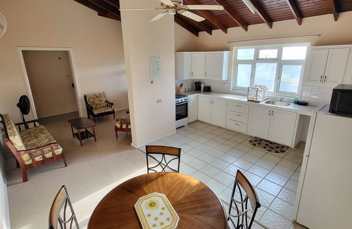 Enterprise Apartment | Apt 5, 2 Bedroom, Cotton Bay, Surfer's Bay, Miami & Silver Sands, Cafe Luna