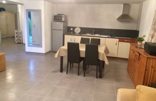 La Roquette-sur-Siagne Apartment | Apt 70 m² in villa with garden near Cannes