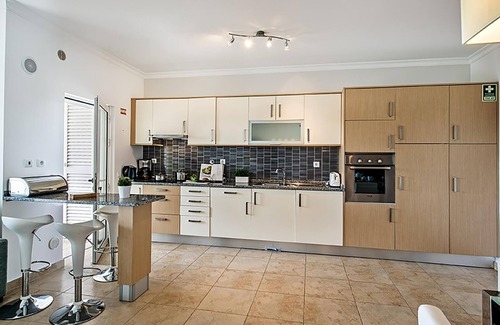 Lagos Apartment | Apt. Casa Ancora, with pool and 3m drive to the beach