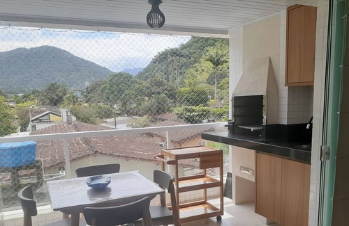 Praia da Enseada Apartment | Apt Condominium in Enseada, Air cond, swimming pool, 100 m from the sea