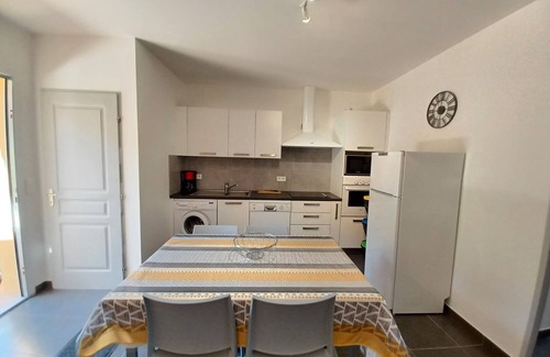 Galeria Apartment | Apt heated pool, wifi, 2 bedrooms, air conditioning, 7 min beach 1 min river