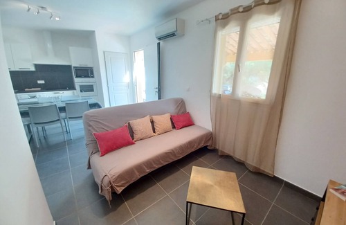 Galeria Apartment | Apt heated pool, wifi, 2 bedrooms, air conditioning, 7 min beach 1 min river