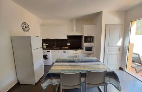 Galeria Apartment | Apt heated pool, wifi, 2 bedrooms, air conditioning, 7 min beach 1 min river