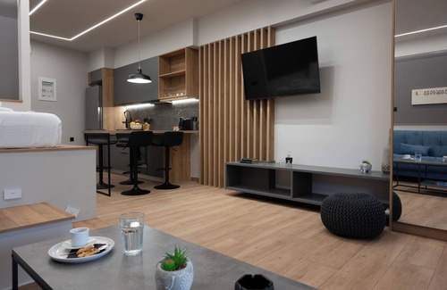 Monastiraki Apartment | Apt in Monastiraki with hot-tub, Dream in Athens