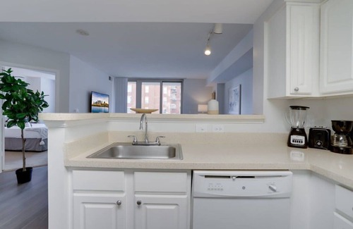 Ballston Apartment | Apt Just Steps from Ballston Subway Station