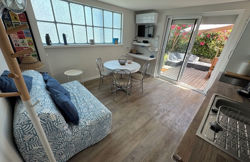 La Franqui Apartment | Apt La Franqui - Terrace - Greenery and sea view