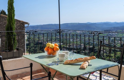Saint-Paul-de-Vence Apartment | Apt Matisse At the heart of Saint-Paul de Vence Village