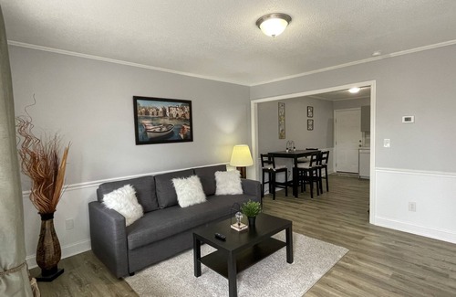Dunean House | Apt. near Downtown Greenville (2BR/1BA, 3 beds)