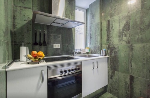 Alicante City Centre Apartment | Apt. Santa in the old town, unsoperable views and just 3 minutes from the beach