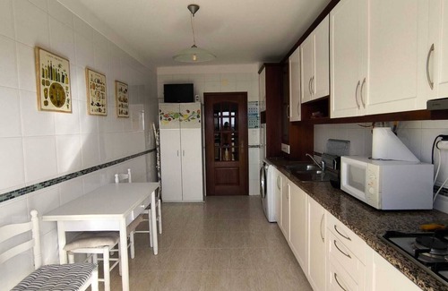 Alvor Apartment | Apt T1-The SEA AND THE SIERRA HOW SCENARIO. POSTS ARE THERE YET SO