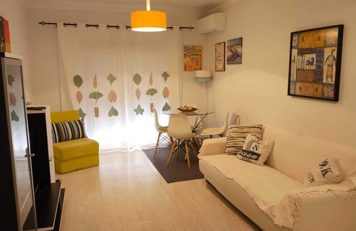 Alvor Apartment | Apt T1-The SEA AND THE SIERRA HOW SCENARIO. POSTS ARE THERE YET SO