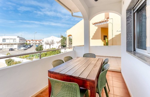 Albufeira Apartment | Apt T3 Luminoso c/Piscina Ferreiras by LovelyStay