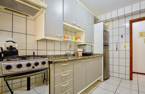 Itapema Apartment | Apto à beira-mar com churrasq privativa em Itapema