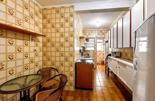 Asturias Apartment | Apto a 400m da Praia de Astúrias no Guarujá/SP