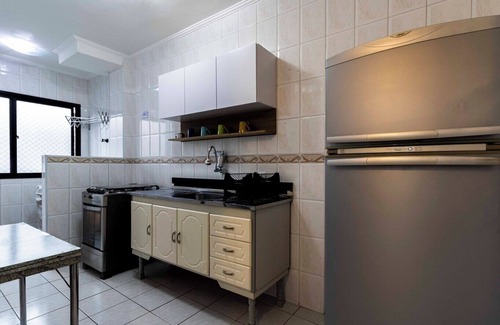 Vila Assuncao Apartment | Apto com excelente localização a 50m da praia