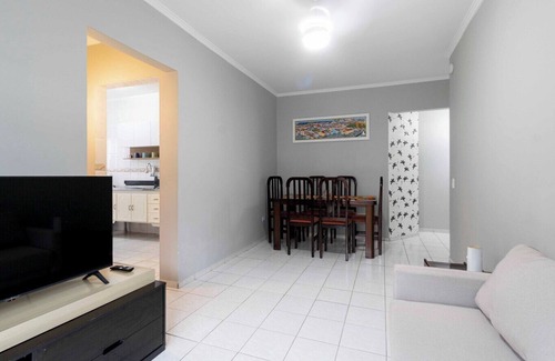 Vila Assuncao Apartment | Apto com excelente localização a 50m da praia