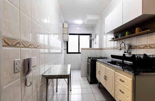 Vila Assuncao Apartment | Apto com excelente localização a 50m da praia