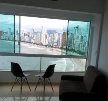 Pioneiros Apartment | Apto frente ao mar Balneário Camboriú
