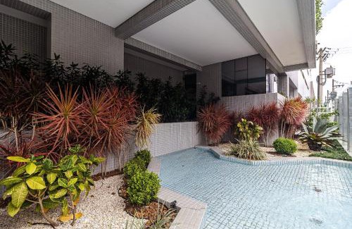 Boqueirao Apartment | Aptos com excelente localização a 100m da PRAIA no Centro da Cidade com Garagem, Ar Condicionado, Portaria 24H
