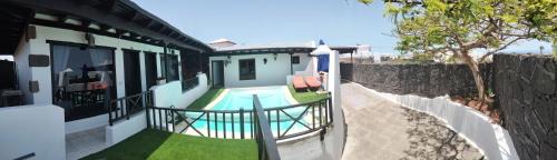 Teguise Apartment | Aptos con piscina El Flamboyán 1