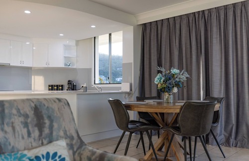 Airlie Beach Apartment | Aqua on the Edge - Ocean View