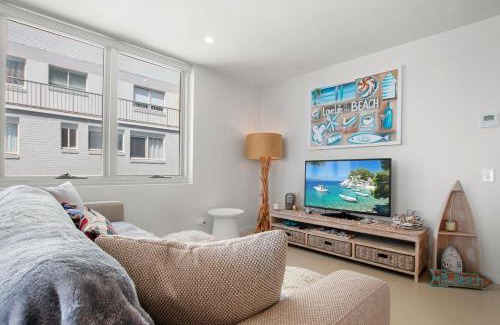 Kings Beach Apartment | Aquaview Unit 604, 29 Canberra Tce, Kings Beach