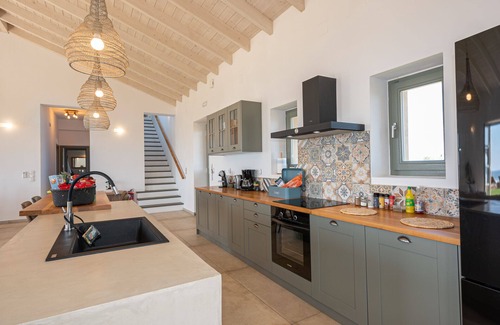 Drapanos Villa | Aquila Villa, breathtaking panoramic view and huge, heated pool