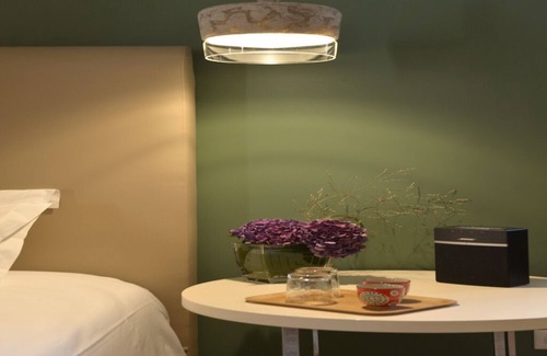 Les Mesneux House | ARÔME Deluxe Room