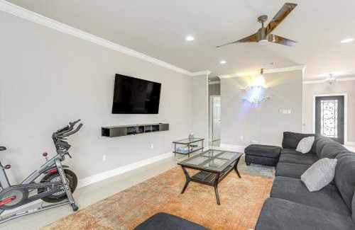 Arabi House | Arabi Home with Deck 7 Mi to Downtown New Orleans!