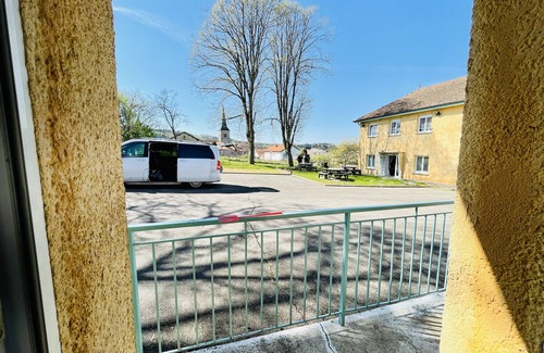 Forges-les-Bains Apartment | Aramis : Apartment 300 meters from the thermal baths (free parking)