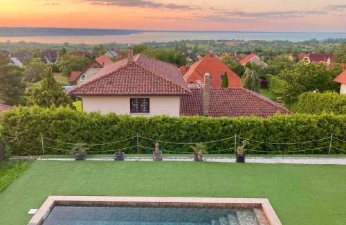 Balatonalmadi Apartment | Aranyeső Apartmanházak No.1