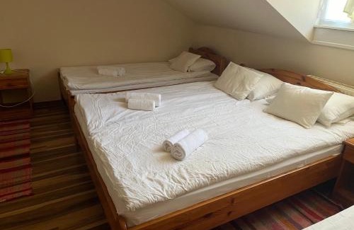 Szentes Bed & Breakfast | Aranykalász Panzió