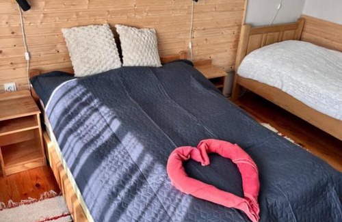 Csesznek Apartment | Aranyos- patak vendégház