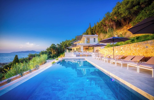 Pentati House | ARCHANGELO BAY, incredible view, direct access to the beach, absolute peace and quiet