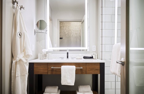 McLean Hotel | Archer Hotel Tysons