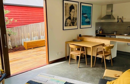 South Hobart House | Architect-Designed Studio Retreat in Prime South Hobart