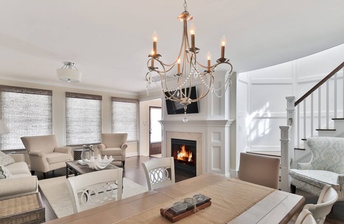 Ocean Grove House | Architect's Delight - Your Luxury Rental - Free Wifi + Beach Badges