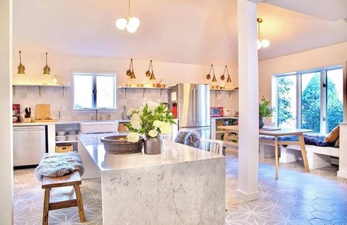 Middle Hope Villa | Architect's Villa in Hudson Valley 4 bdrm Sleeps 9 Pet Friendly 90 min. from NYC