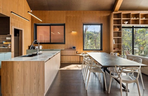 Wentworth Falls House | Architectural Luxury at Sandbox House