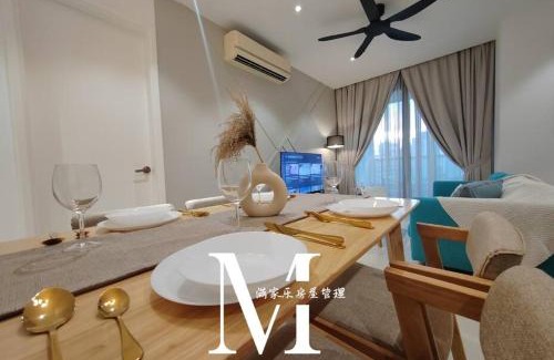 Mont Kiara Apartment | Arcoris Mont Kiara 18# Main Street # Walking Distance Sunway 163# 2 Bedroom Balcony 2-4Pax
