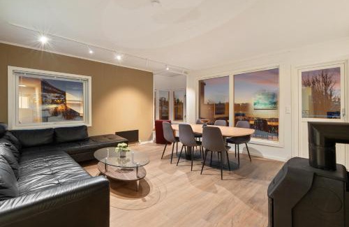 Tromsdalen Apartment | Arctic Aurora Apartment I SAUNA I FREE Parking